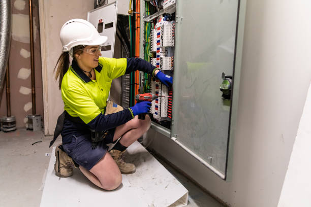 Best Affordable Emergency Electrician  in Guthrie Center, IA